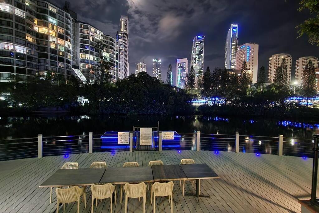 Apartment 3 Blocks To Surfers Paradise Gold Coast
