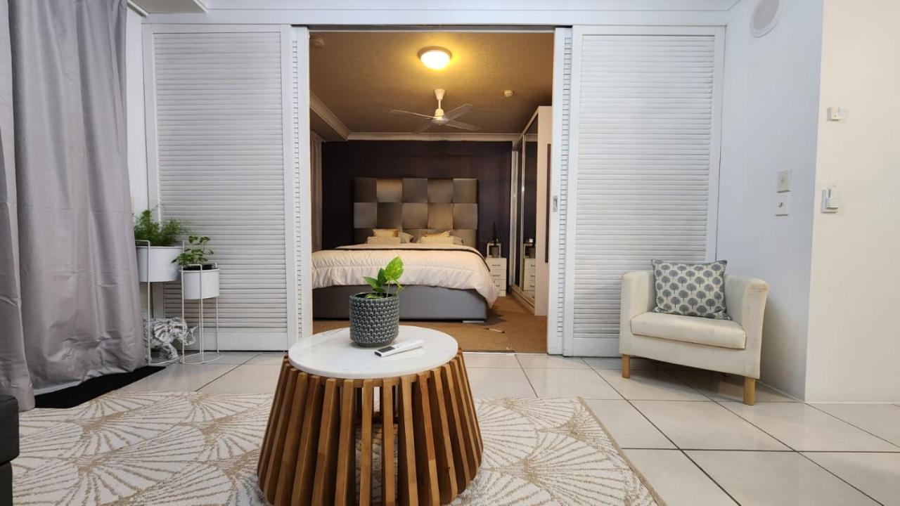 Apartment 3 Blocks To Surfers Paradise Gold Coast